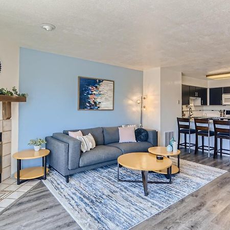 Rare Find Modern Townhome In The Heart Of Old Colorado City Colorado Springs Exterior foto