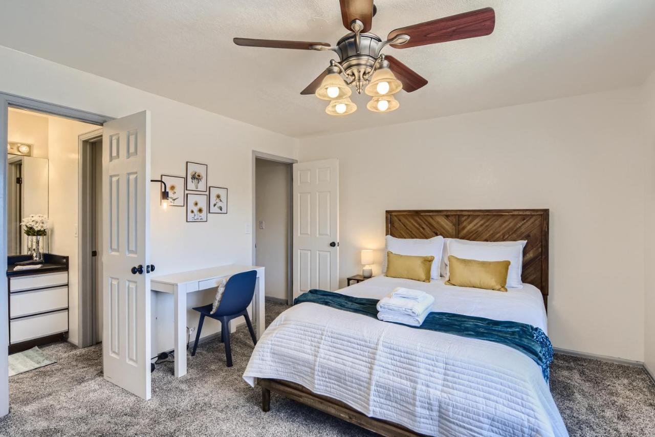 Rare Find Modern Townhome In The Heart Of Old Colorado City Colorado Springs Exterior foto