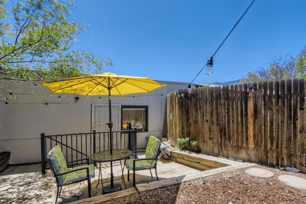 Rare Find Modern Townhome In The Heart Of Old Colorado City Colorado Springs Exterior foto